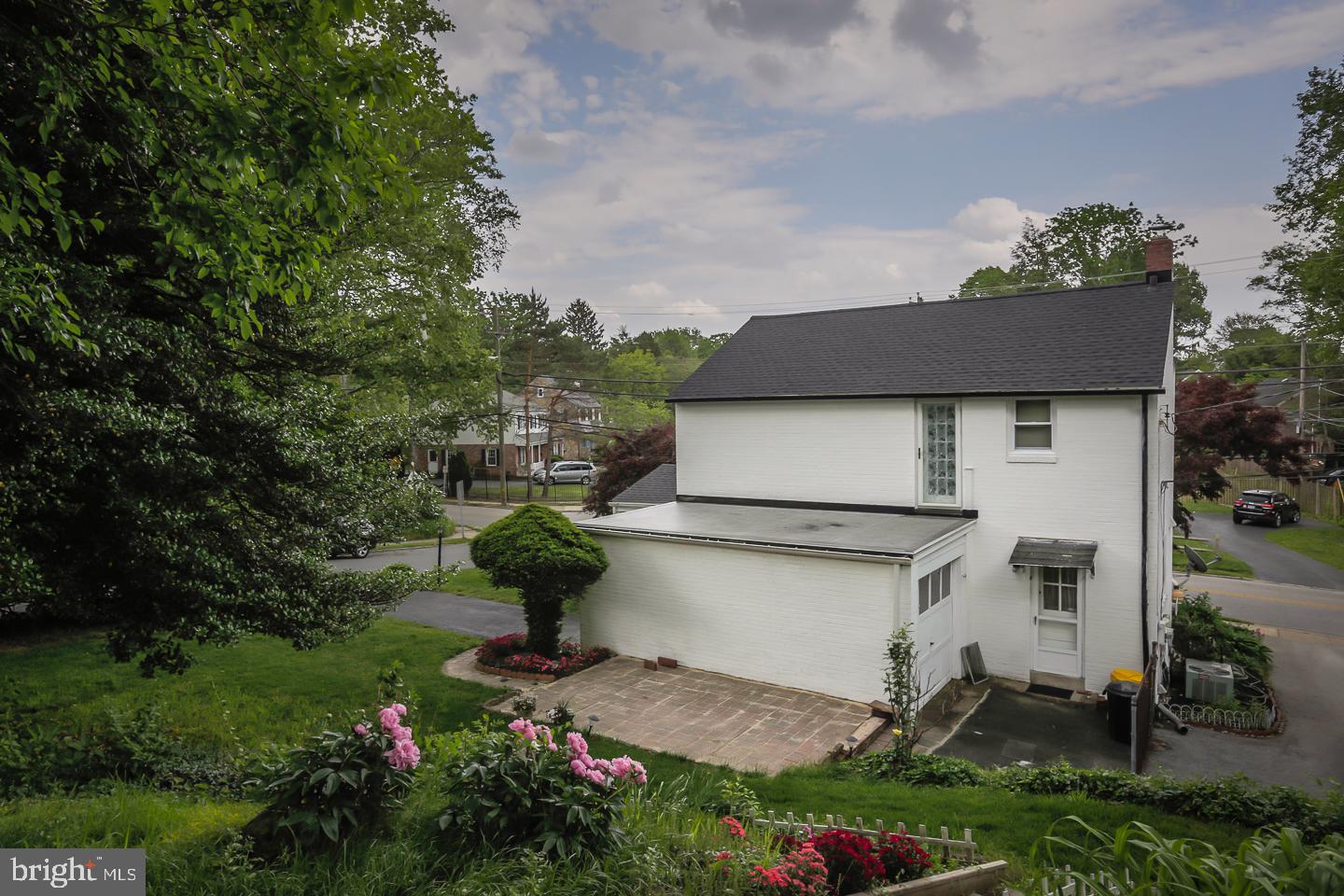 1511 Manoa Road Wynnewood, PA 19096 - Photo 4 of 29