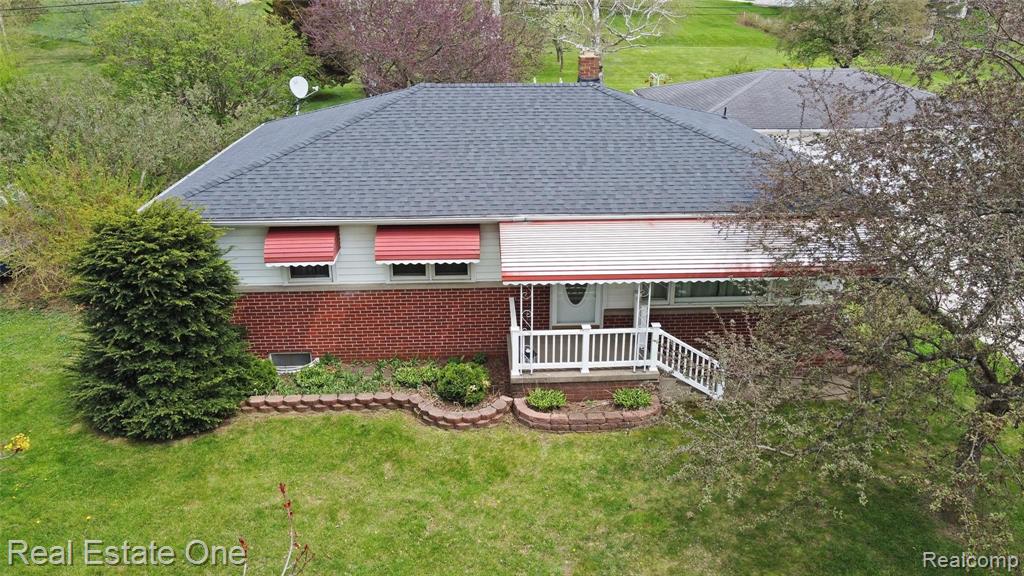 930 North Wilder Road Lapeer, MI 48446 - Photo 3 of 54