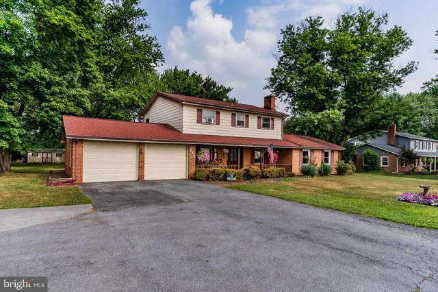 $325,000 | 335 Wolfs Bridge Road, Carlisle, PA 17013