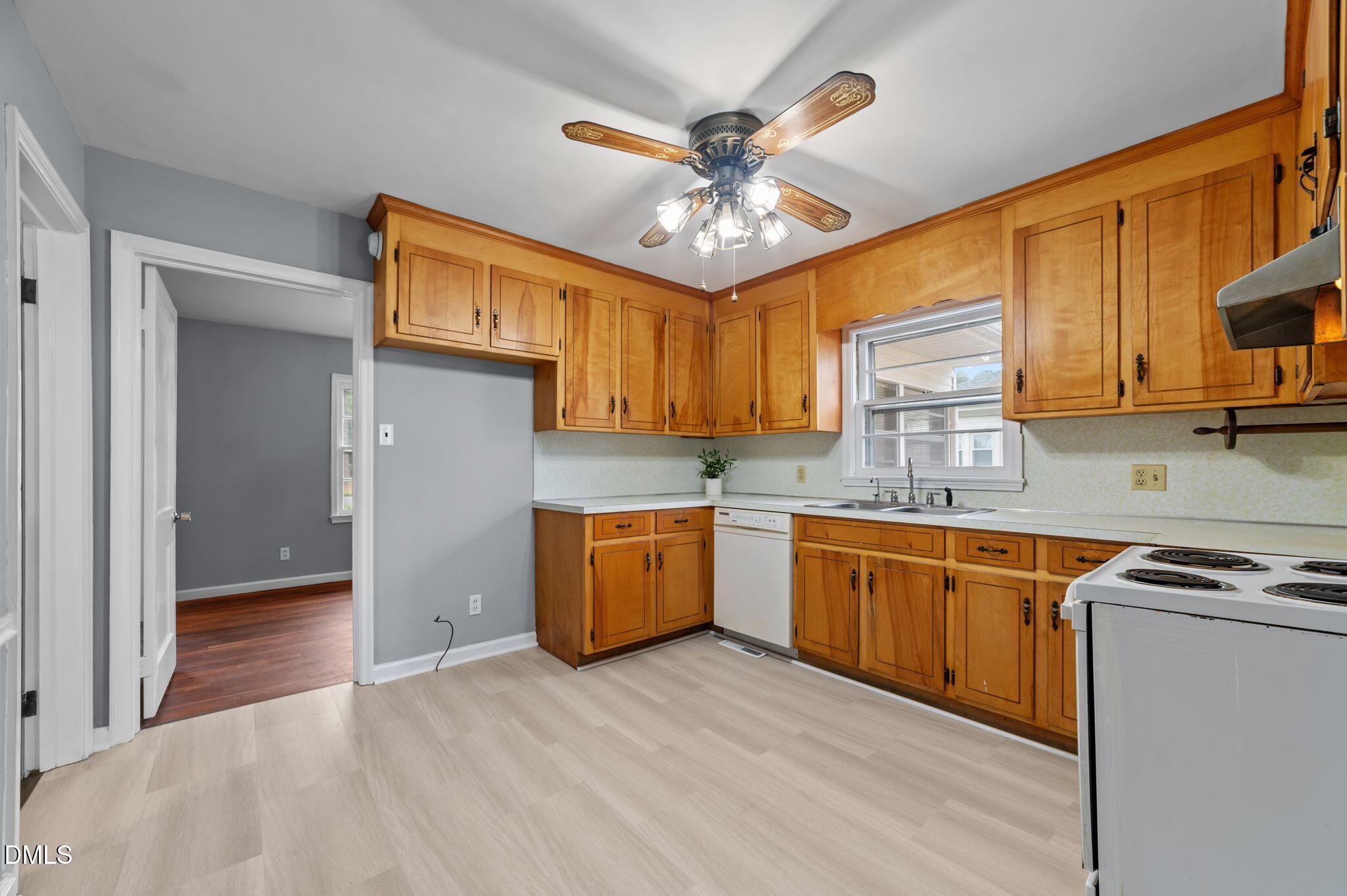 1220 Tarboro Street Rocky Mount, NC 27801 - Photo 25 of 47 Kitchen