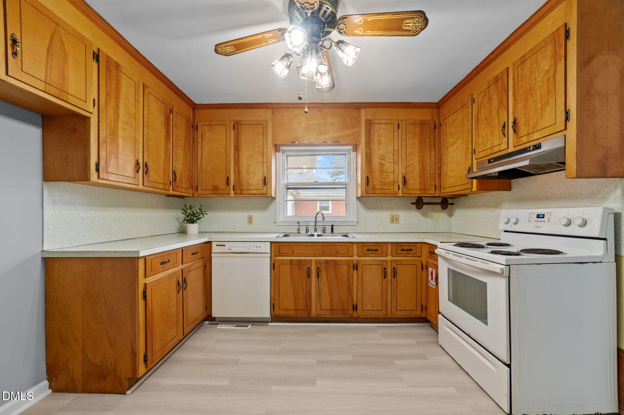 1220 Tarboro Street Rocky Mount, NC 27801 - Photo 26 of 47 Kitchen