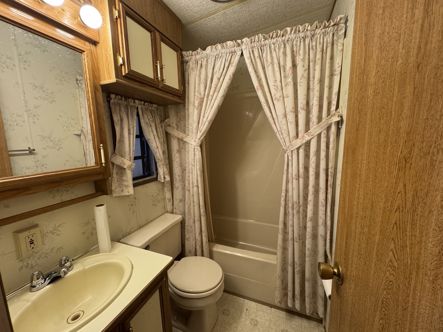 2-148 Woodhaven Lakes Sublette, IL 61367 - Photo 9 of 12