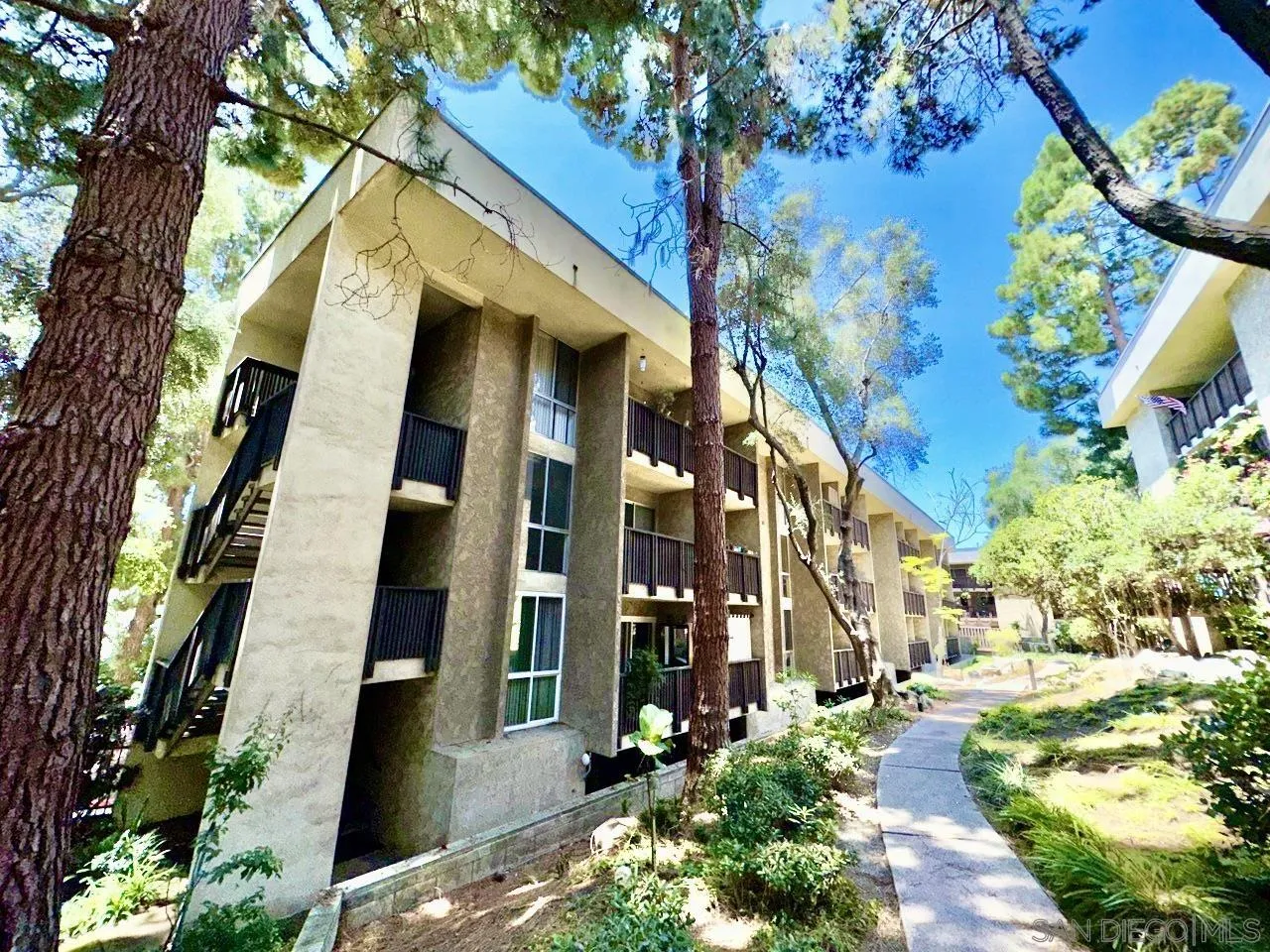 6304 Friars Road, Unit 134 San Diego, CA 92108 - Photo 2 of 24