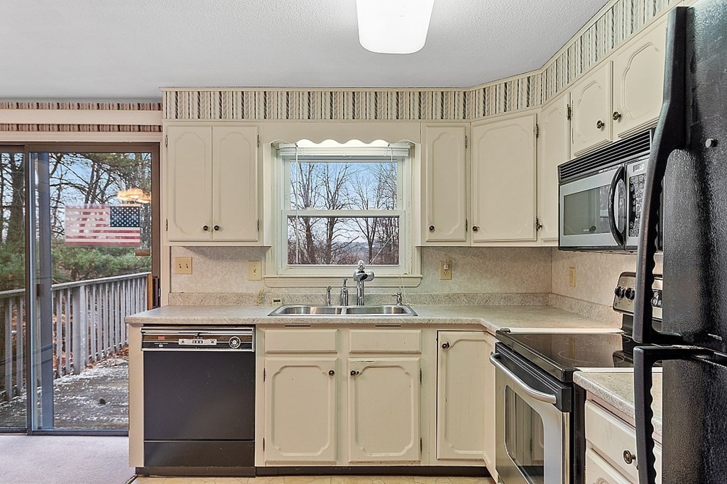 1029 Franklin Road Fitchburg, MA 01420 - Photo 8 of 29 Gallery Image 8