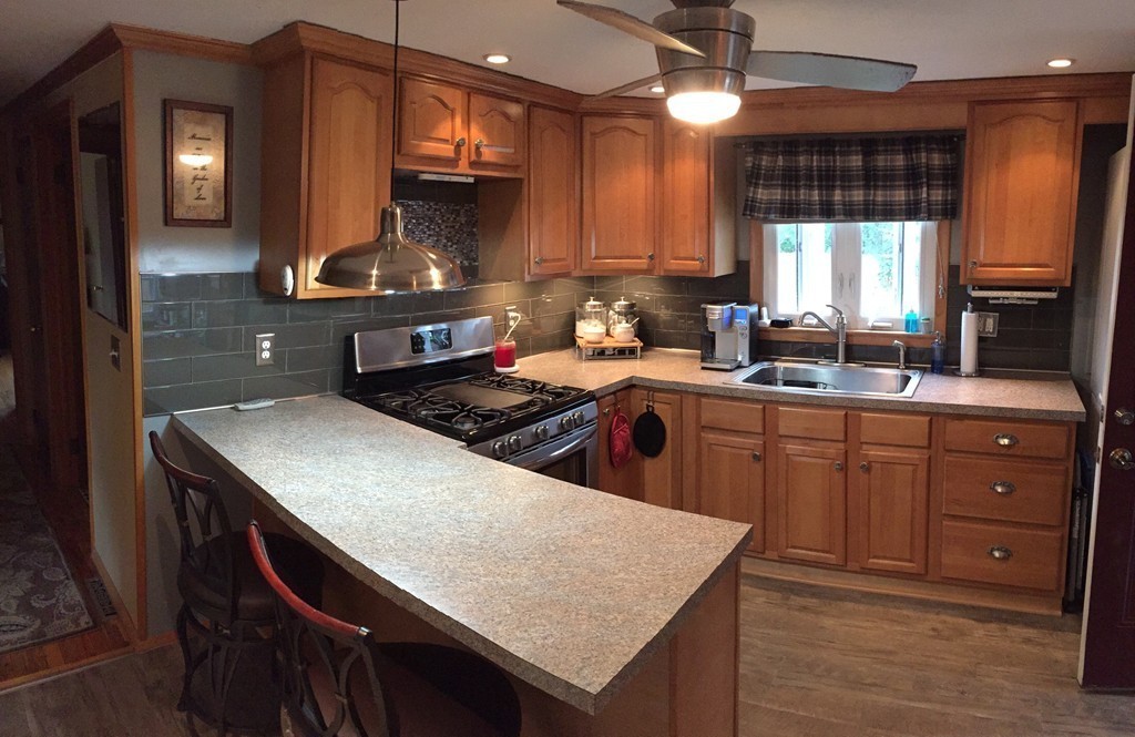 8 Fordham Street Springfield, MA 01104 - Photo 3 of 14