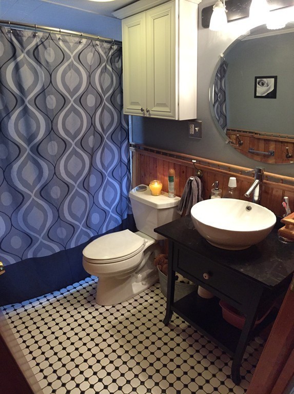 8 Fordham Street Springfield, MA 01104 - Photo 5 of 14