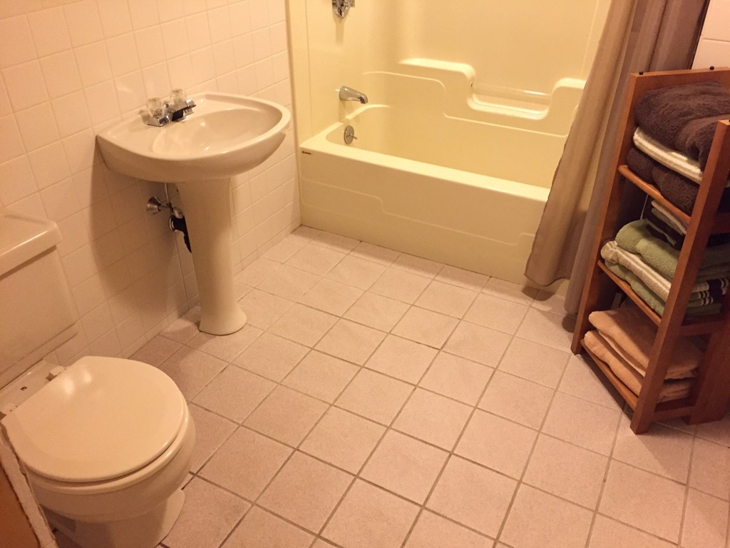 8 Fordham Street Springfield, MA 01104 - Photo 9 of 14
