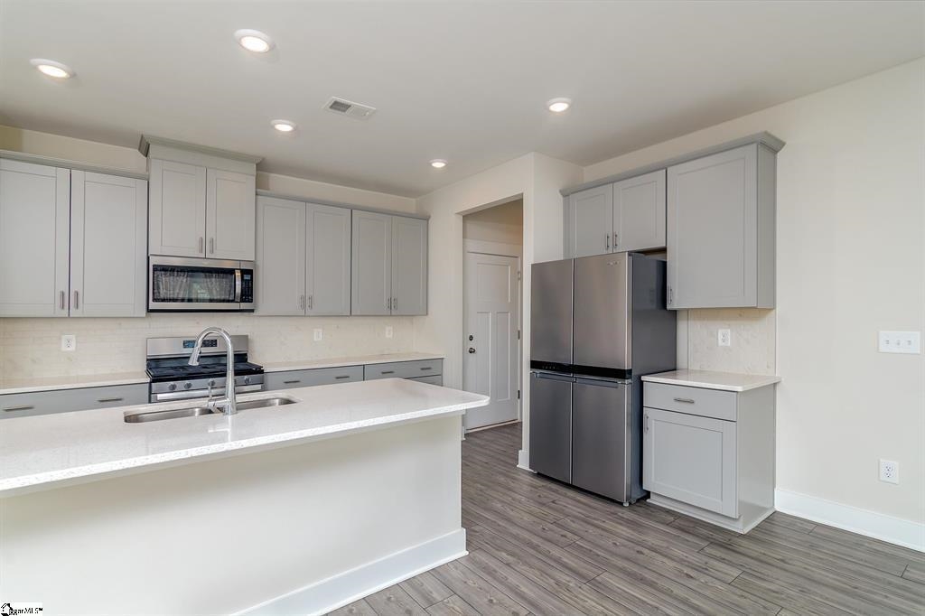 325 Roderick Lane Greenville, SC 29605 - Photo 15 of 37 Gallery Image 15