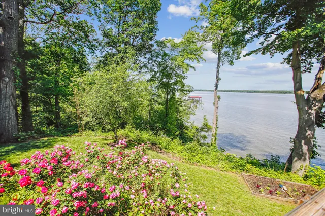 $5,900 | 11801 River Drive, Lorton, VA 22079