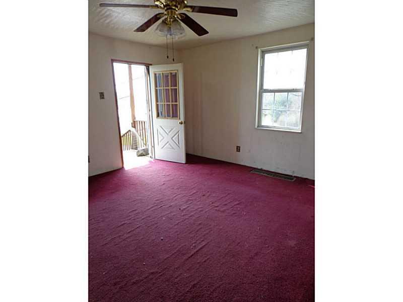 802 1st Street East Rochester, PA 15074 - Photo 5 of 24 Living Room.