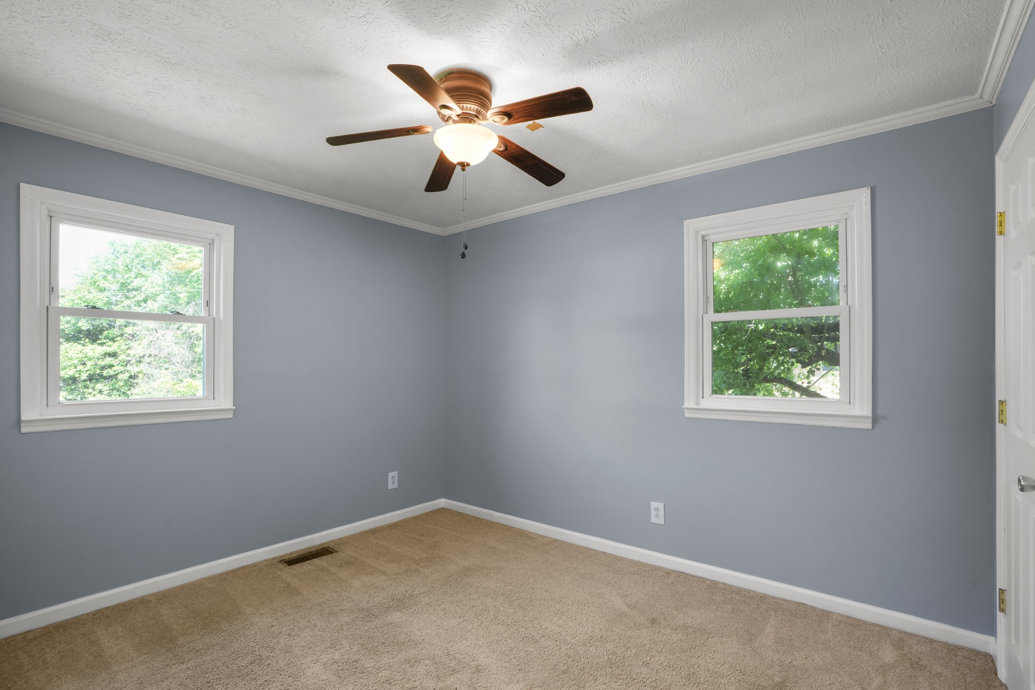 1106 State Highway 48 Dickson, TN 37055 - Photo 20 of 36 a view of an empty room with a window