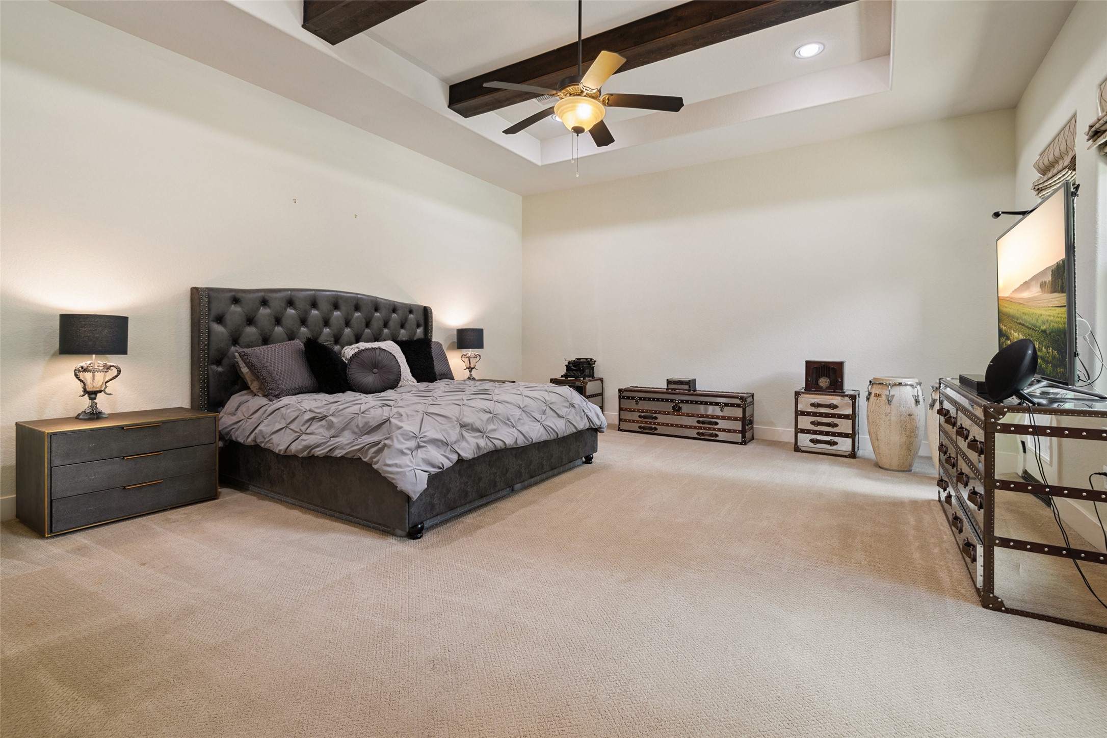 6510 Fraser Point Court Spring, TX 77379 - Photo 19 of 35 a living room with furniture and a flat screen tv
