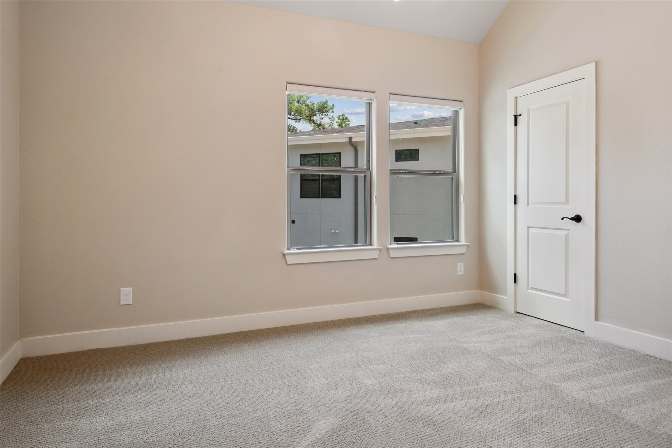 6510 Fraser Point Court Spring, TX 77379 - Photo 27 of 35 a view of an empty room with a window