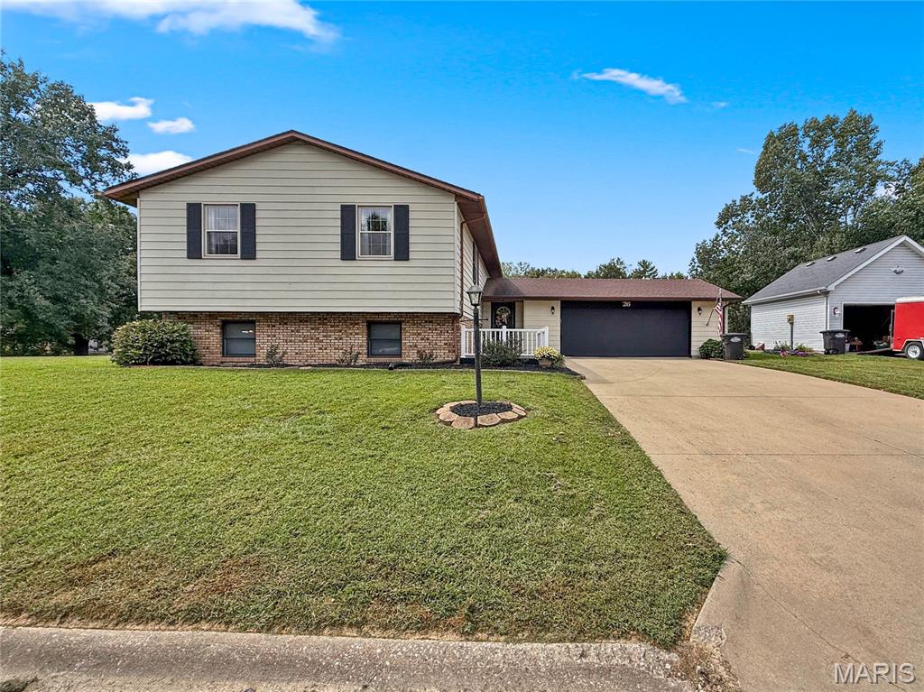26 Islander Drive Brighton, IL 62012 - Photo 1 of 59 Gallery Image 1