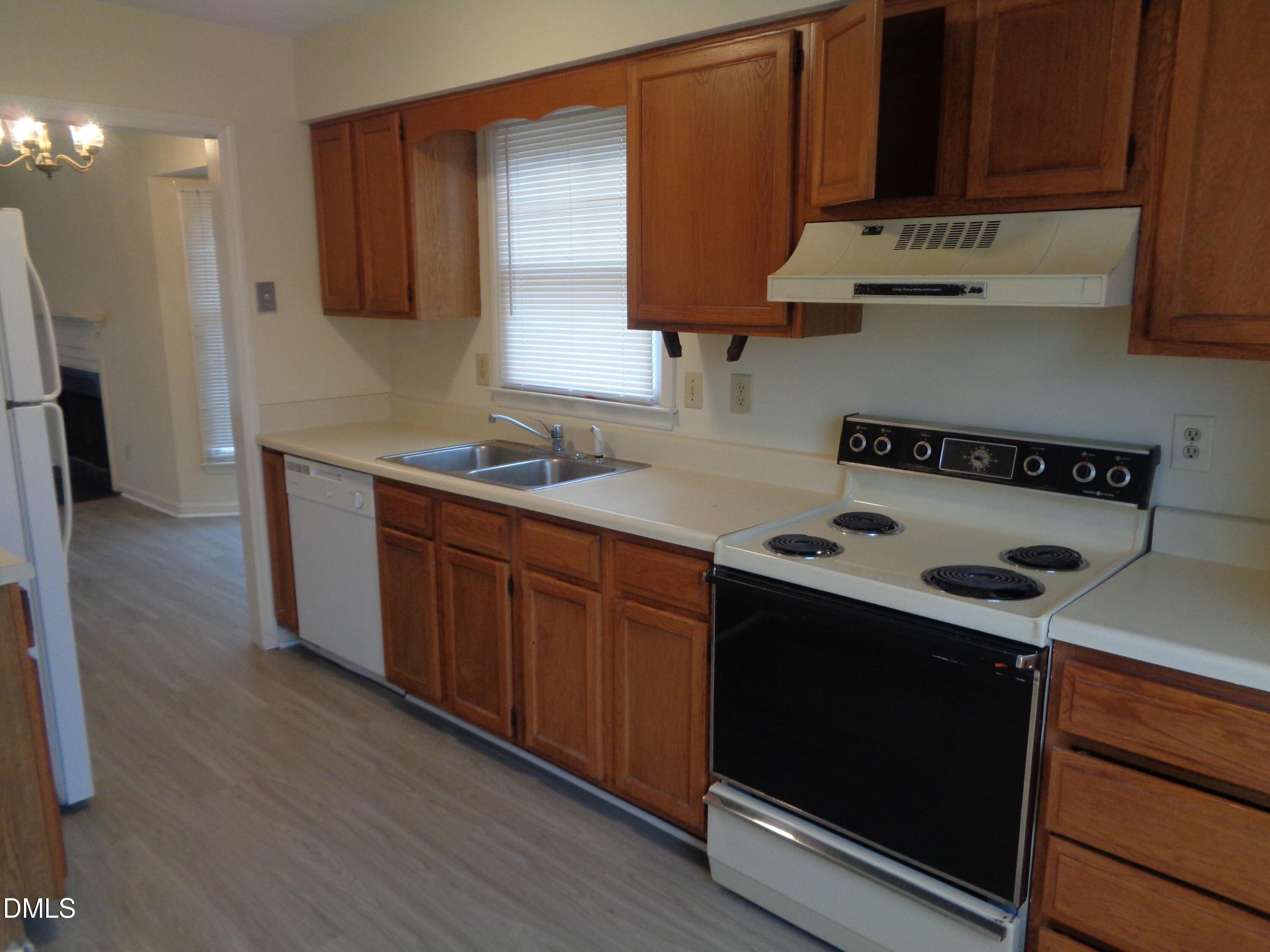 8031 Perry Creek Road Raleigh, NC 27616 - Photo 4 of 12