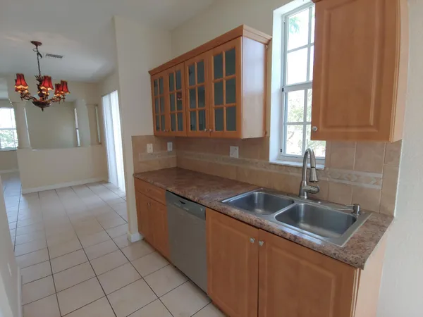 $3,900 | 3106 Shoma Drive, West Palm Beach, FL 33414