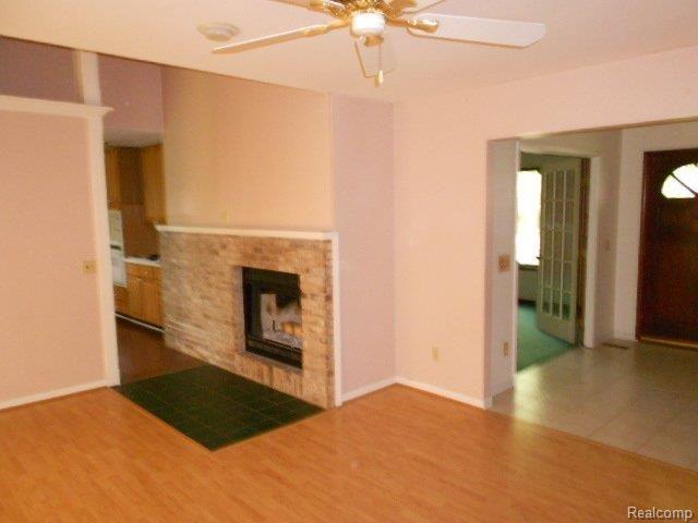2413 Miller Road Metamora, MI 48455 - Photo 5 of 15 14FamilyRoom
