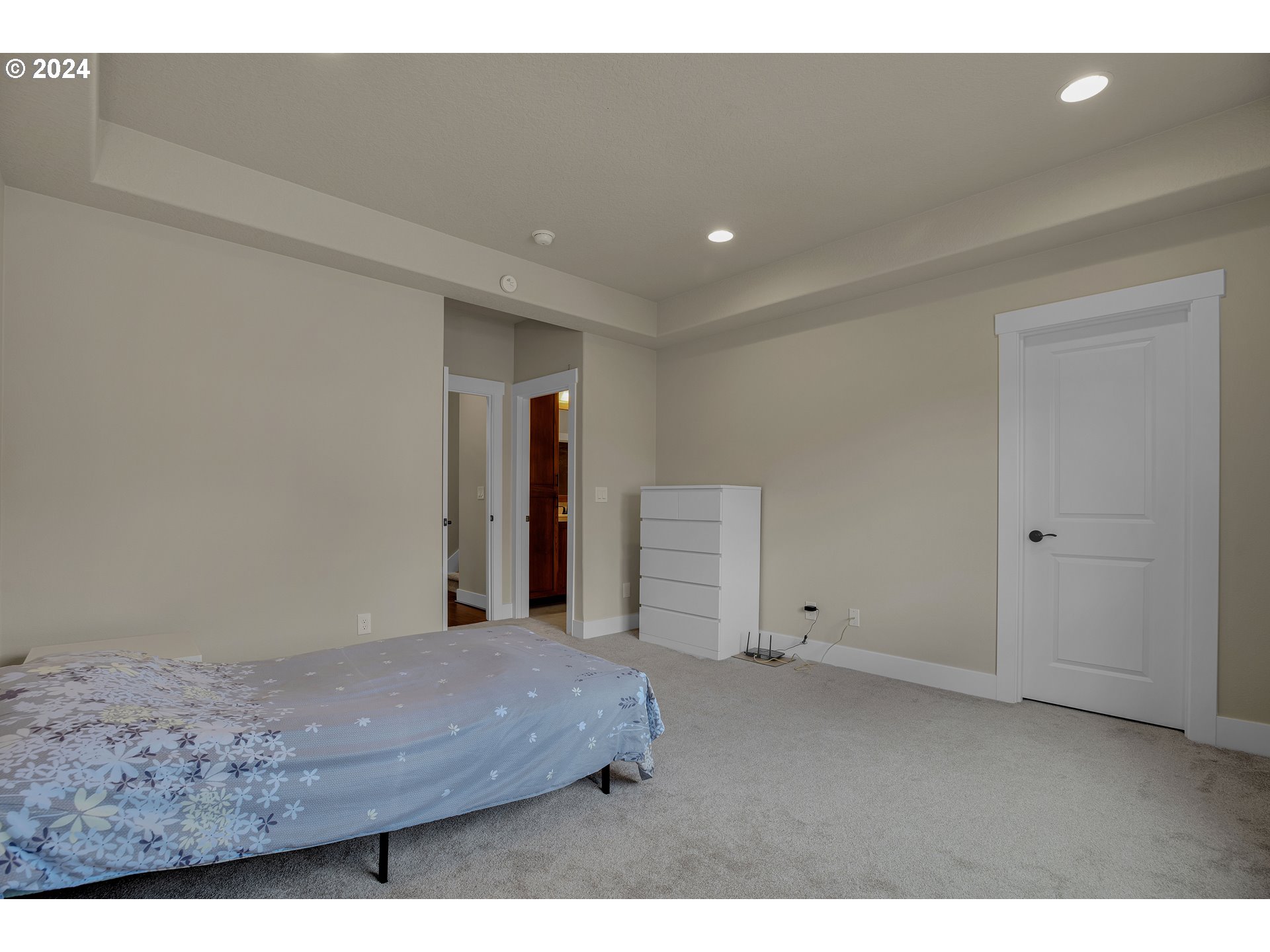 16937 Southwest Friendly Lane Beaverton, OR 97007 - Photo 18 of 44 a view of a room with an empty space