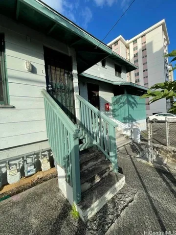 $1,350 | 1804 Poki Street, Unit L, Honolulu, HI 96822