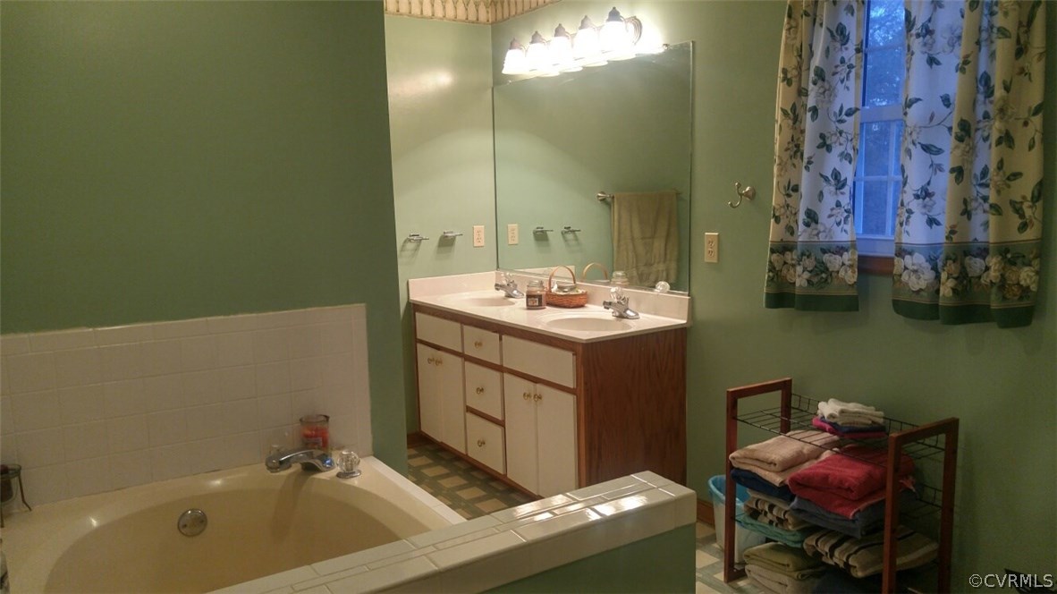 13488 Old Stage Road Hopewell, VA 23860 - Photo 25 of 42 Gallery Image 25