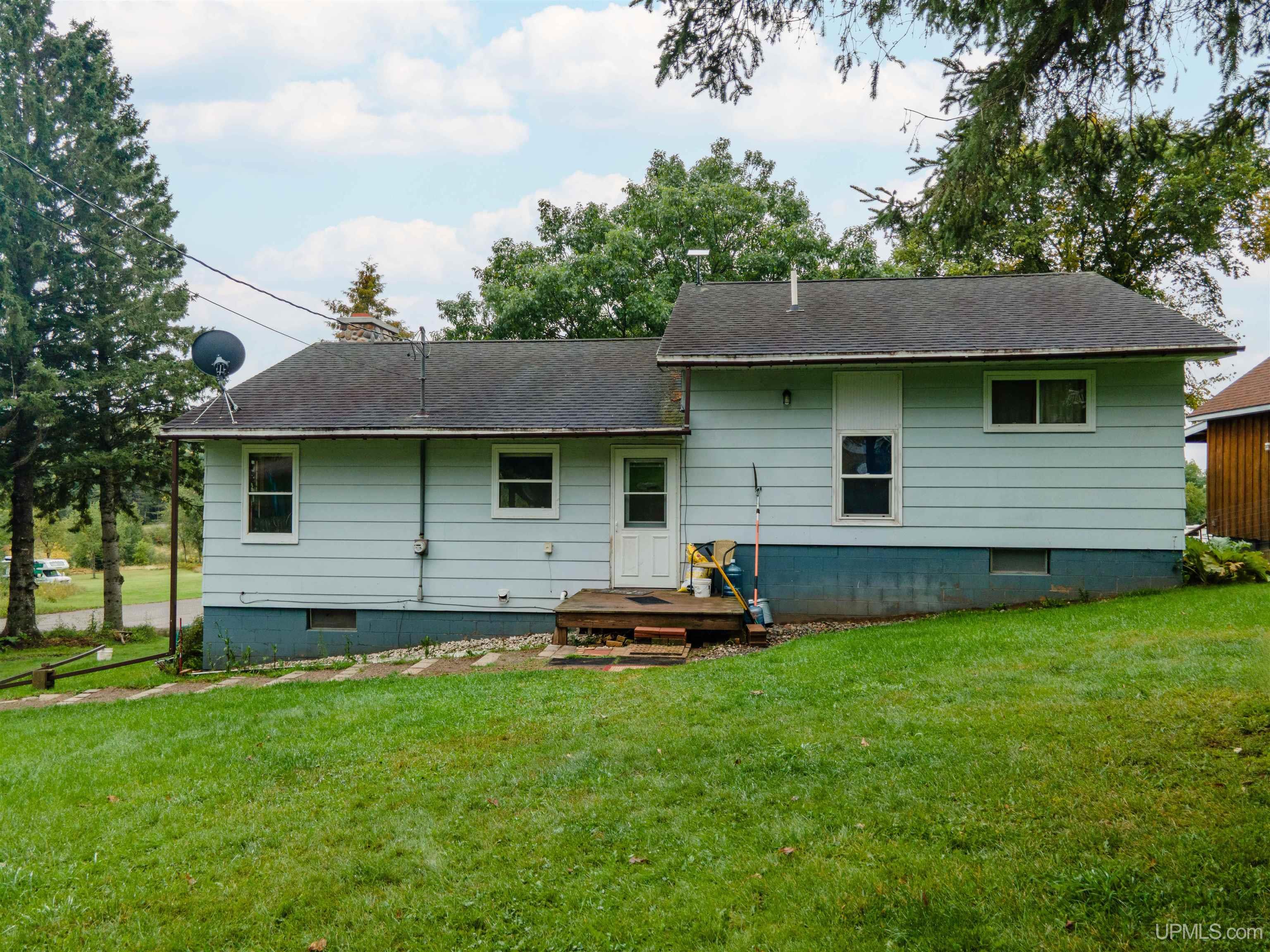 106 3rd Street Alpha, MI 49902 - Photo 28 of 33