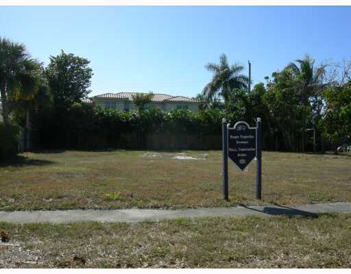 324 Northeast 5th Street Boca Raton, FL 33432 - Photo 1 of 2 Primary Photo