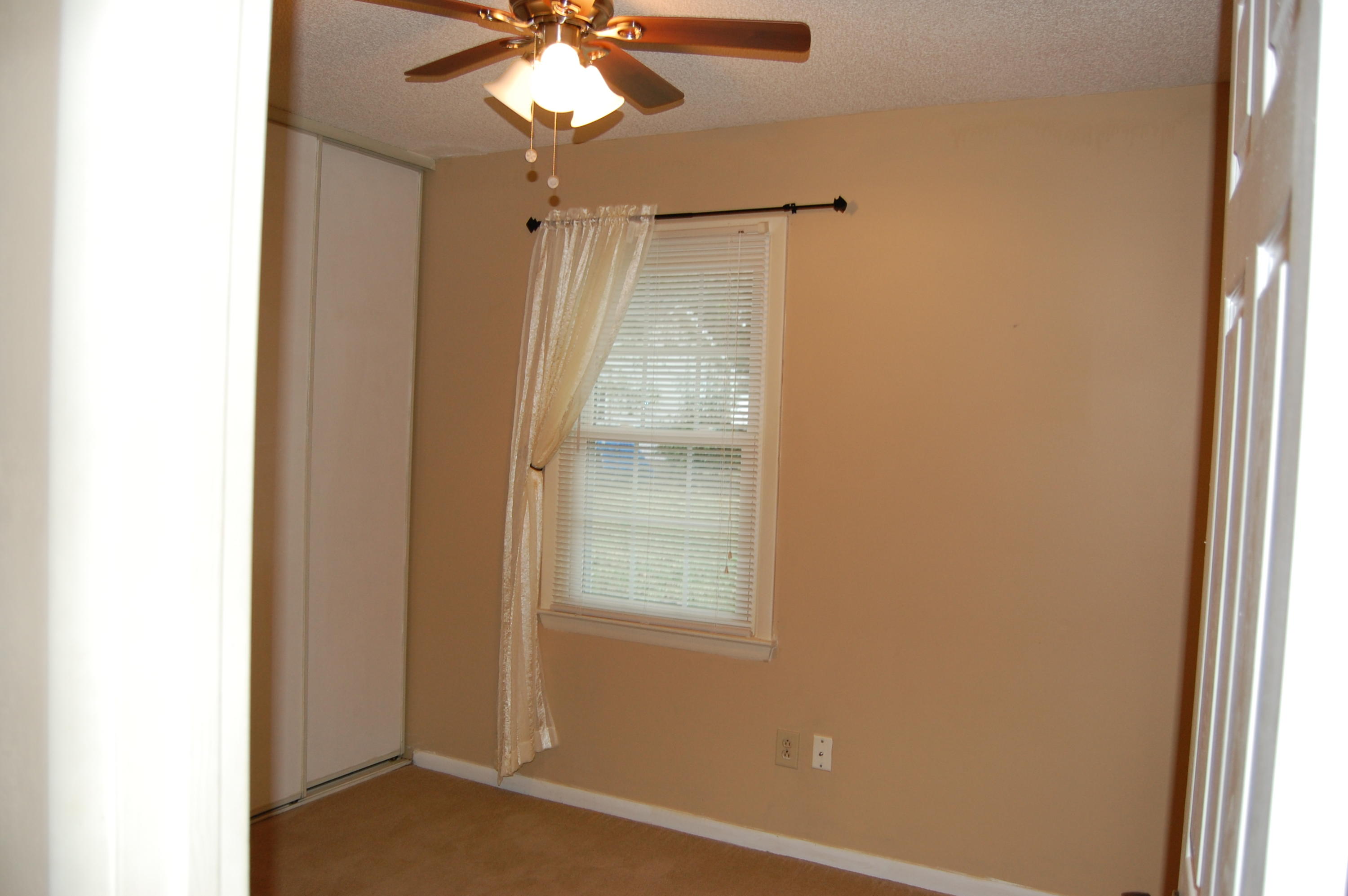 135 Manchester Road Summerville, SC 29486 - Photo 14 of 19 DSC_0036
