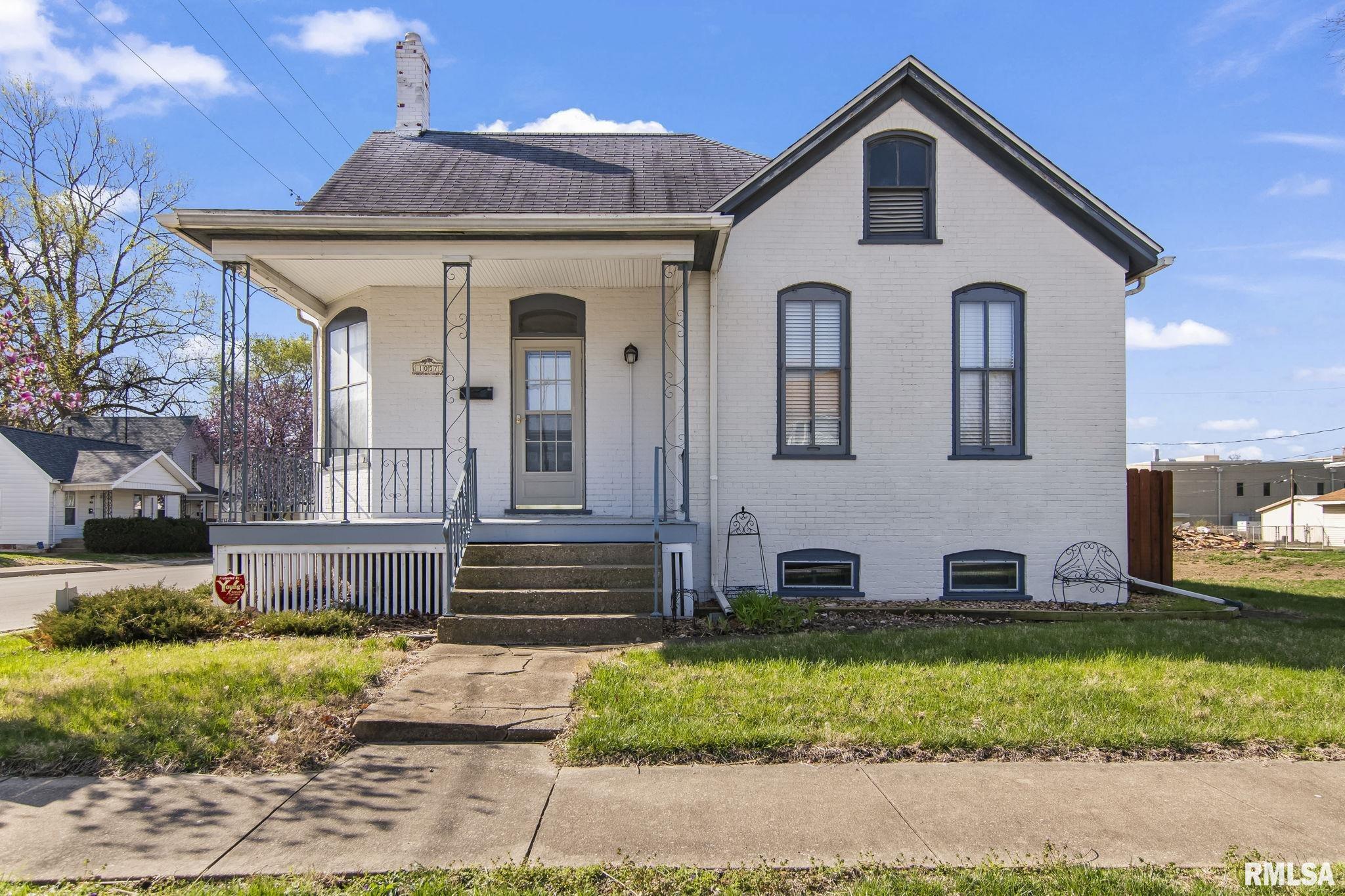 1057 North Rutledge Street Springfield, IL 62702 - Photo 1 of 36