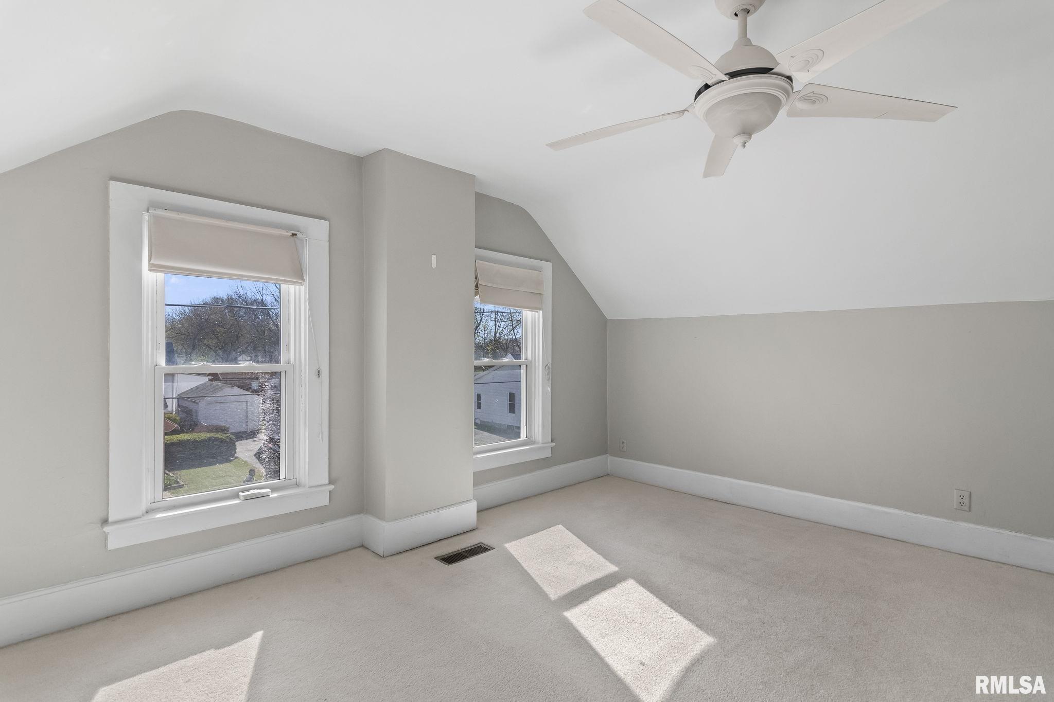 1057 North Rutledge Street Springfield, IL 62702 - Photo 25 of 36