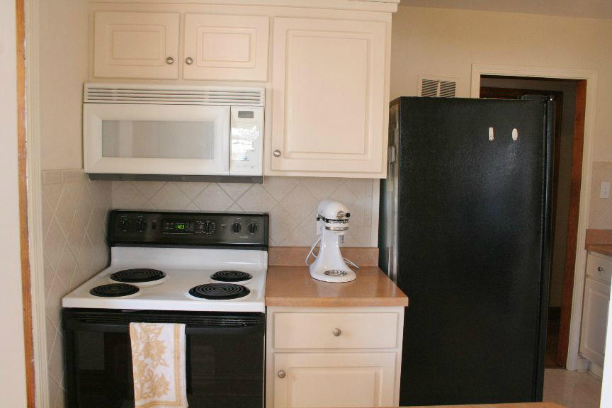 238 Post Road Roanoke, VA 24019 - Photo 4 of 19 Kitchen