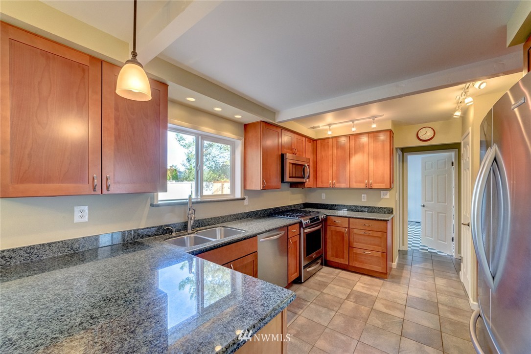 849 Sprague Street Edmonds, WA 98020 - Photo 12 of 25 Gallery Image 12
