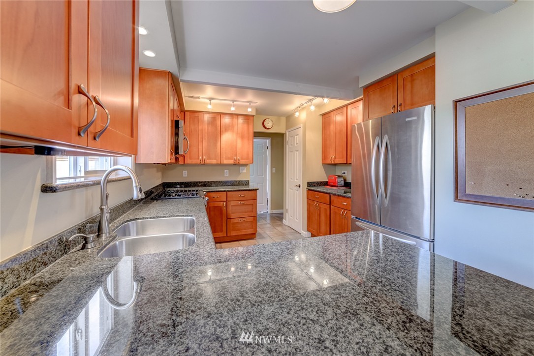 849 Sprague Street Edmonds, WA 98020 - Photo 10 of 25 Gallery Image 10