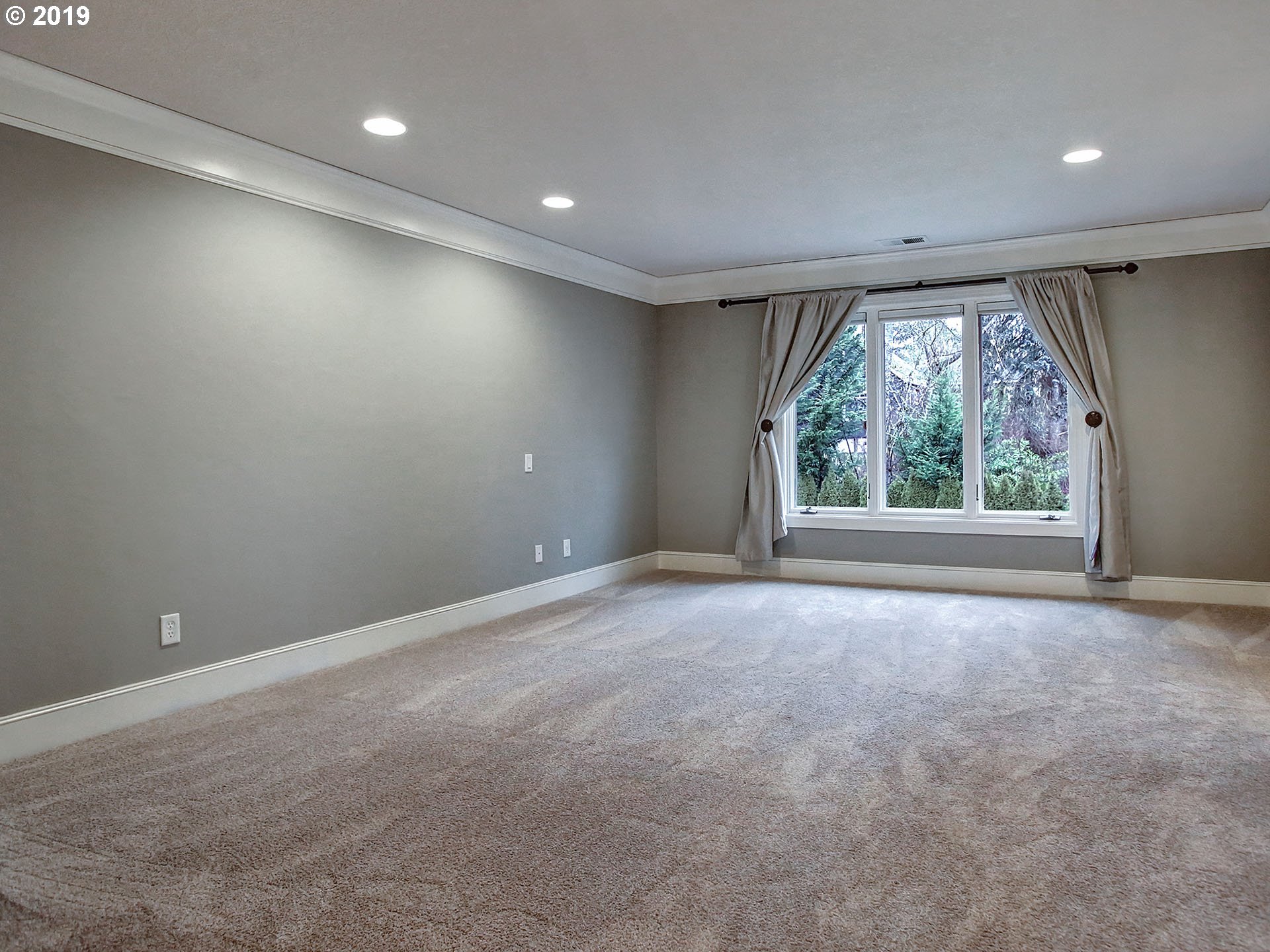 13047 Knaus Road Lake Oswego, OR 97034 - Photo 13 of 29 Gallery Image 13