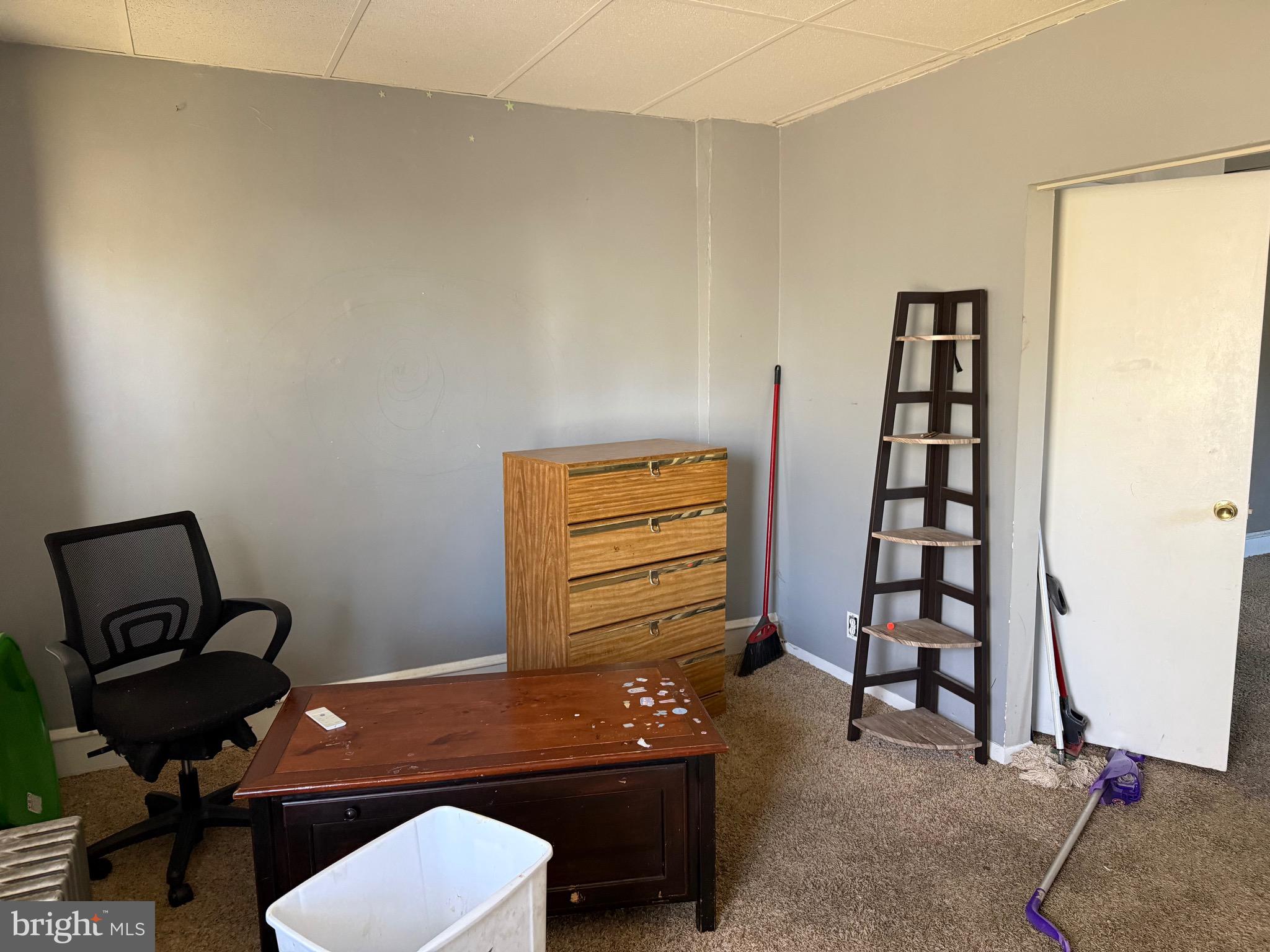 310 Wynnewood Avenue Croydon, PA 19021 - Photo 4 of 22 a room with furniture and musical instruments