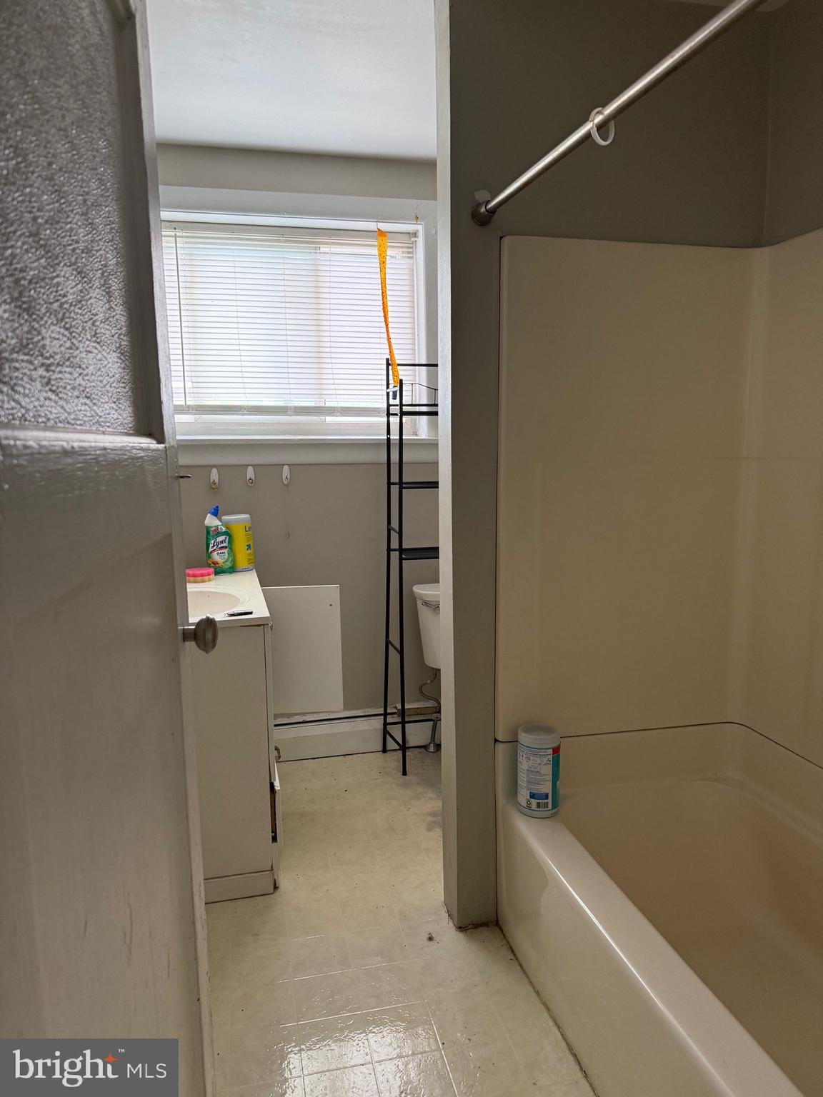 310 Wynnewood Avenue Croydon, PA 19021 - Photo 6 of 22 a bathroom with a bathtub and a window