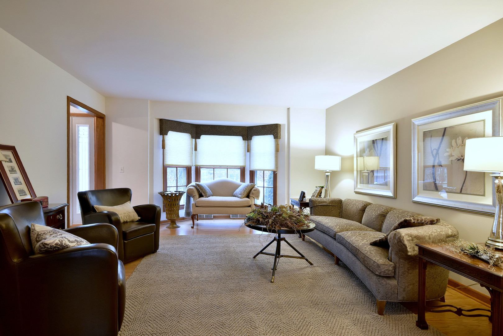 2535 Sun Valley Road Lisle, IL 60532 - Photo 5 of 54 a living room with furniture and a large window