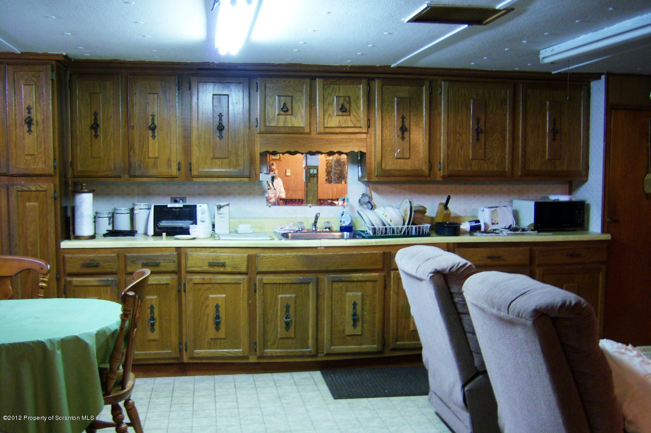 515 Butler Street Dunmore, PA 18512 - Photo 10 of 24 Gallery Image 10