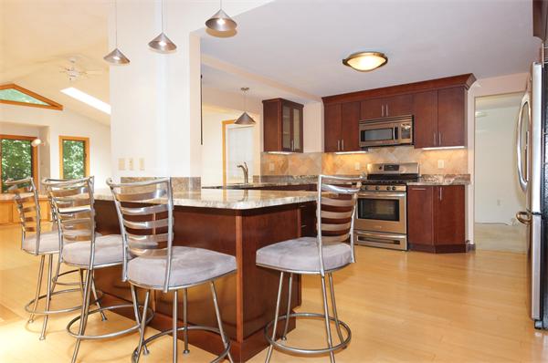 55 Donald Road Burlington, MA 01803 - Photo 3 of 23 Gallery Image 3