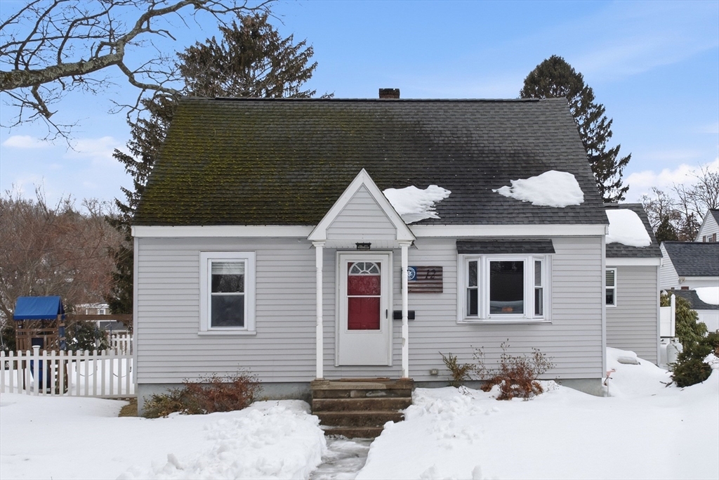 12 Bruce Street Worcester, MA 01604 - Photo 3 of 31