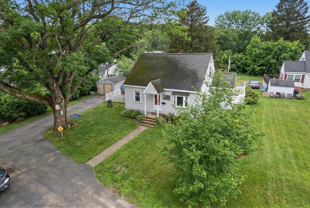 12 Bruce Street Worcester, MA 01604 - Photo 5 of 31