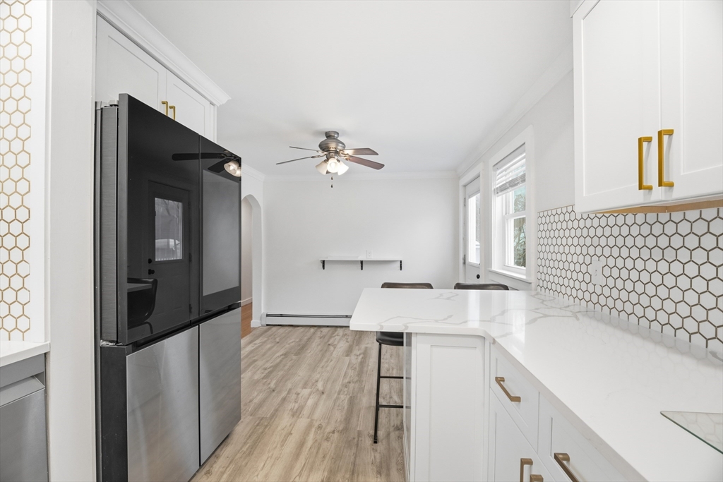 12 Bruce Street Worcester, MA 01604 - Photo 10 of 31