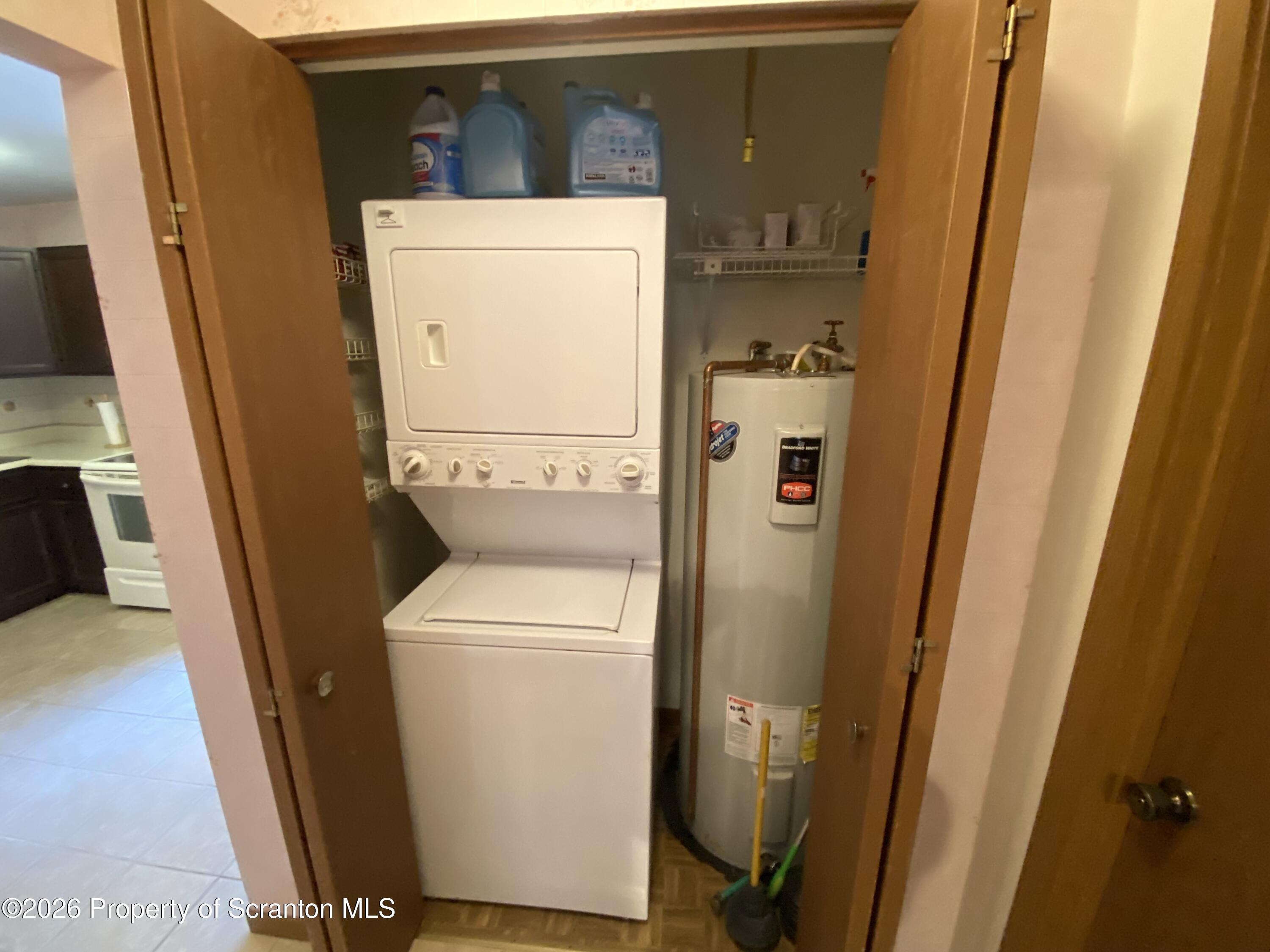 211 Falls Circle Bushkill, PA 18324 - Photo 27 of 28 a utility room with dryer and washer