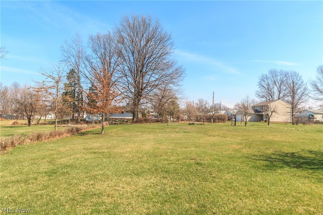 1737 Rockefeller Road Wickliffe, OH 44092 - Photo 4 of 35 Gallery Image 4