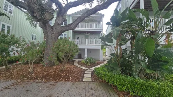 $4,300 | 215 18th Avenue, Indian Rocks Beach, FL 33785