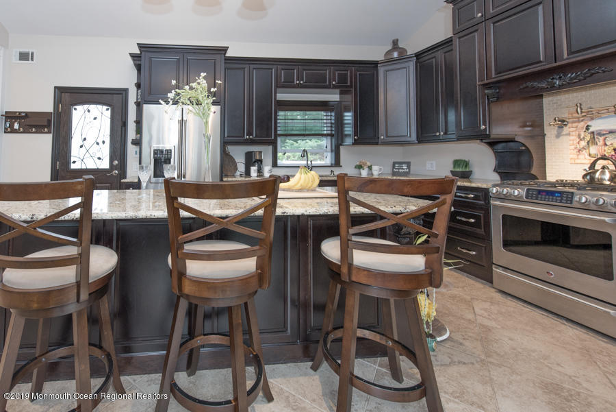 306 Stone Road Hazlet, NJ 07730 - Photo 17 of 45 069366A4-AED0-407B-B414-D925B71E4613