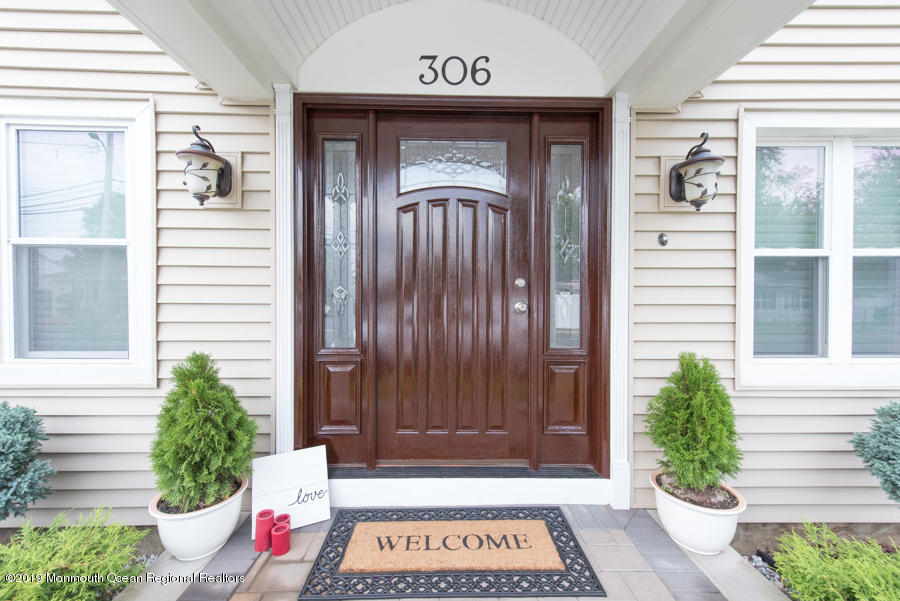 306 Stone Road Hazlet, NJ 07730 - Photo 4 of 45 85BA6E8E-ED9A-47DF-9689-1D4820F5A7C8