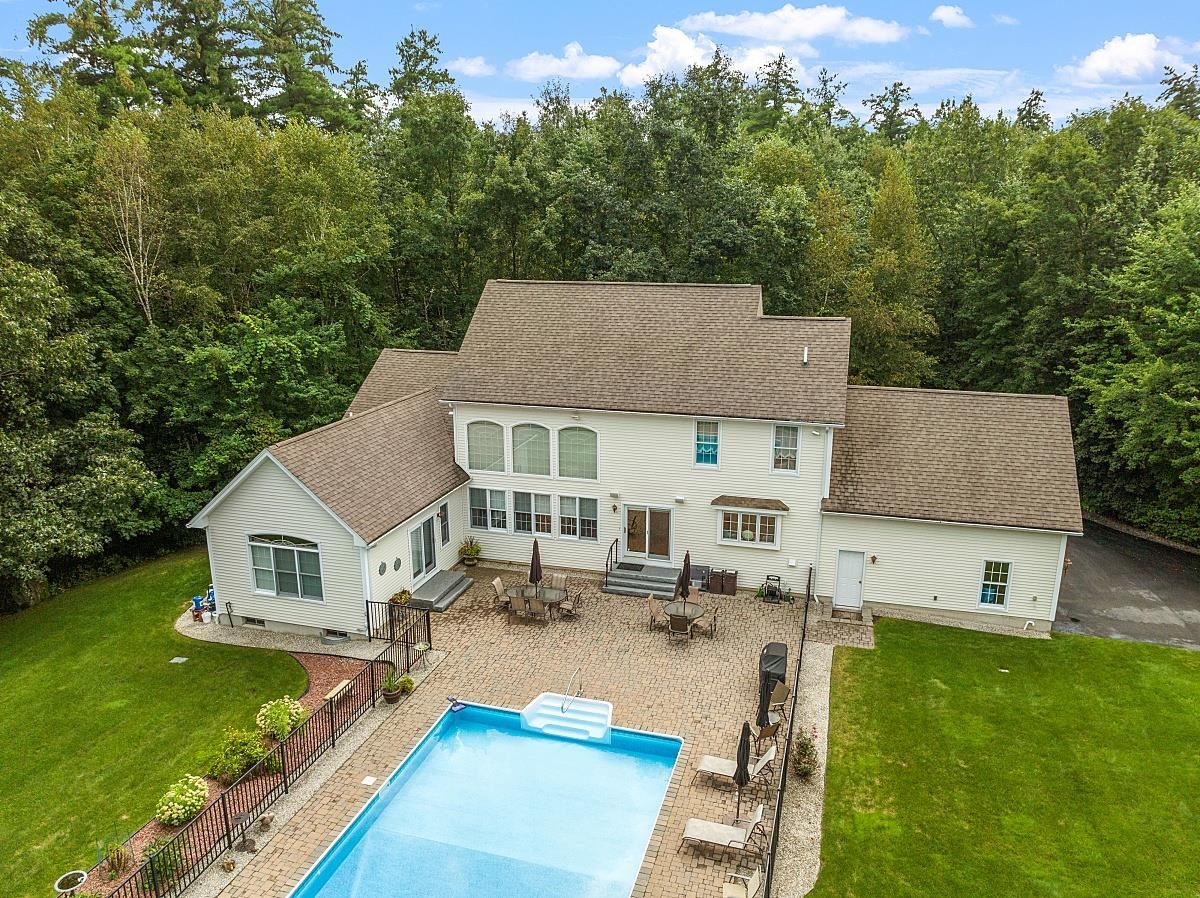 94 Island Pond Road Derry, NH 03038 - Photo 1 of 40