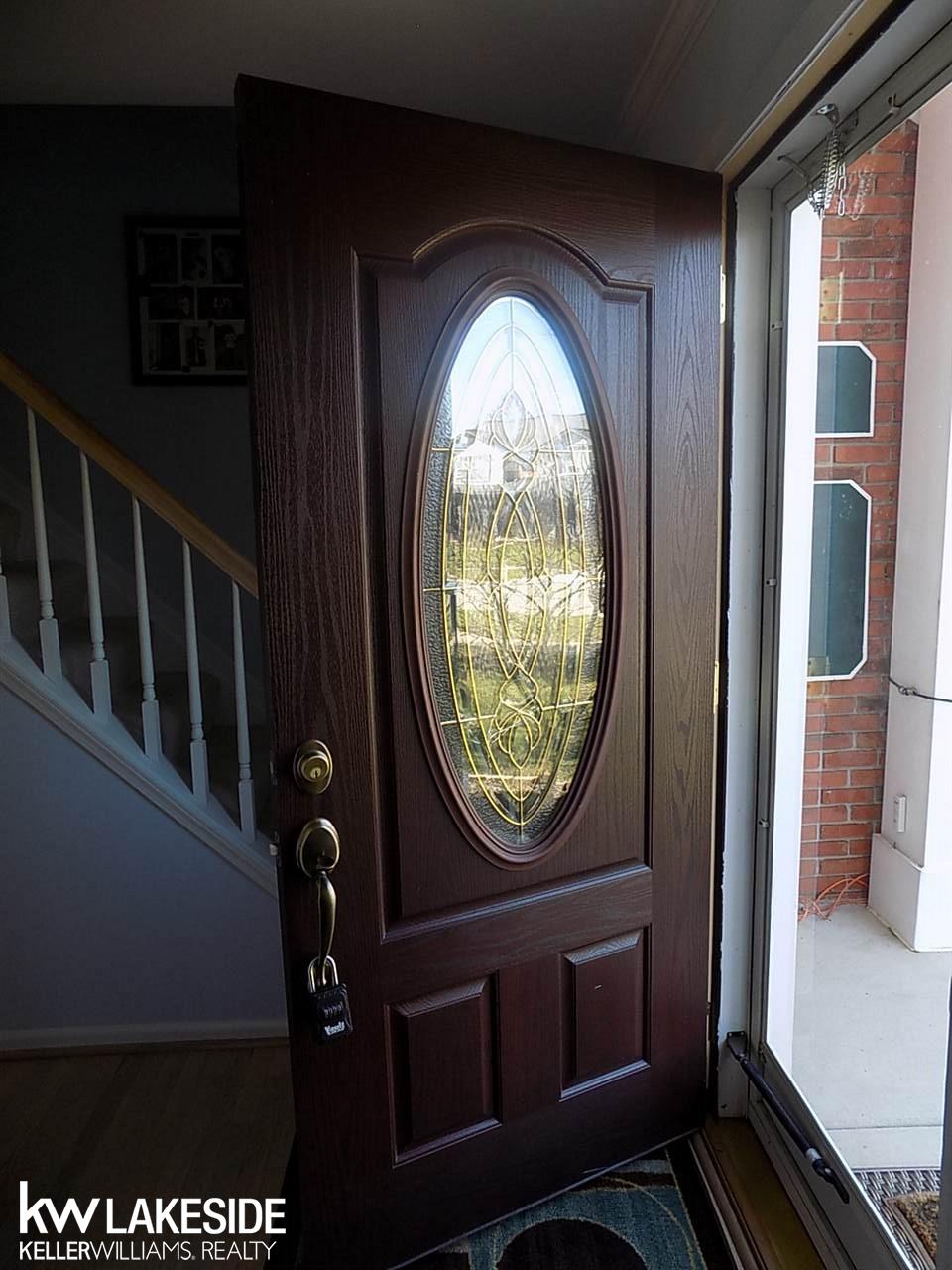 46215 Doubletree Road Canton, MI 48187 - Photo 16 of 33 NEW FIBERGLASS ENTRY DOOR