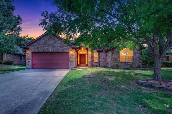 $2,350 | 406 Charlie Way, Weatherford, TX 76087