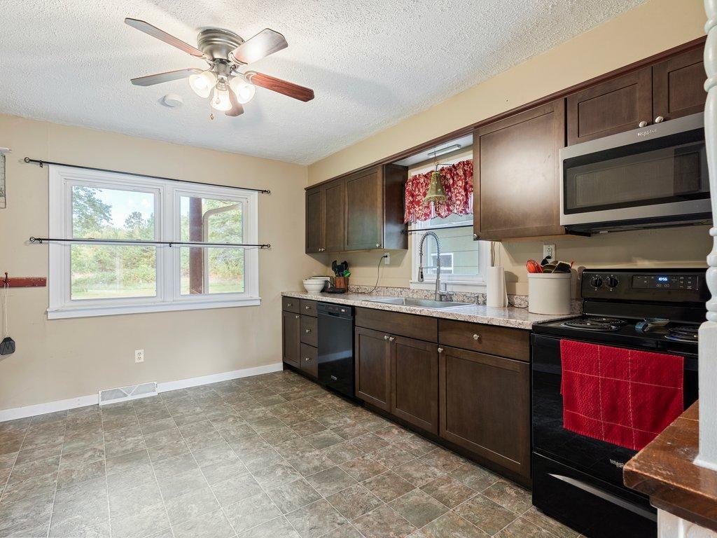 9750 Wise Road Brainerd, MN 56401 - Photo 4 of 23 Gallery Image 4